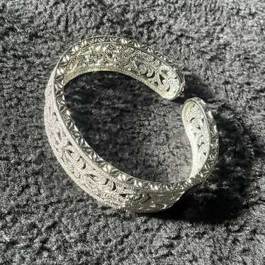 Sterling silver and Pave diamond hinged cufff brac