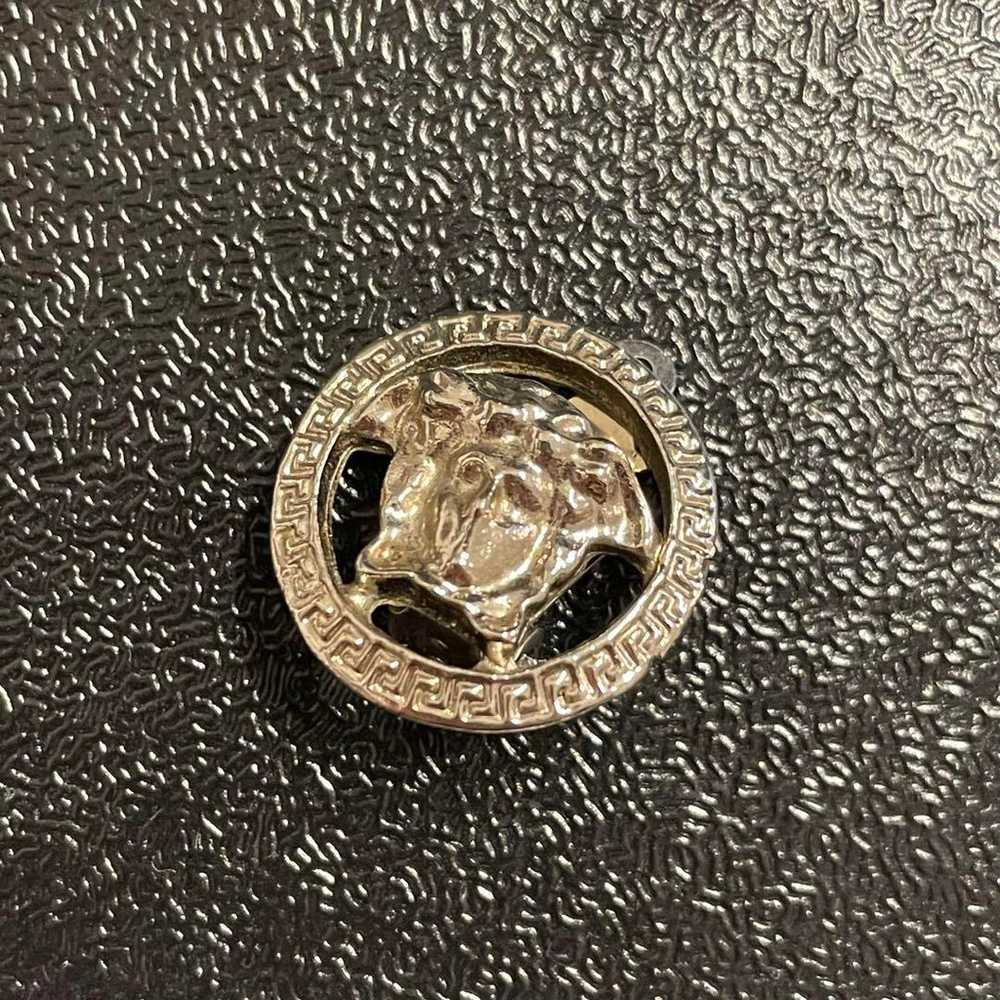 ✨Rare✨ Versace Medusa Earrings Circle Round Silver - image 7