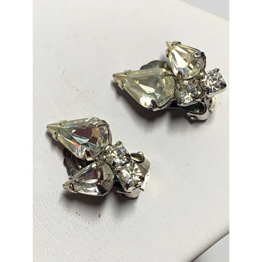 WEISS Clip Earrings Rhinestone Signed Vintage 194… - image 2