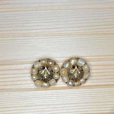 Vintage clip on Earrings