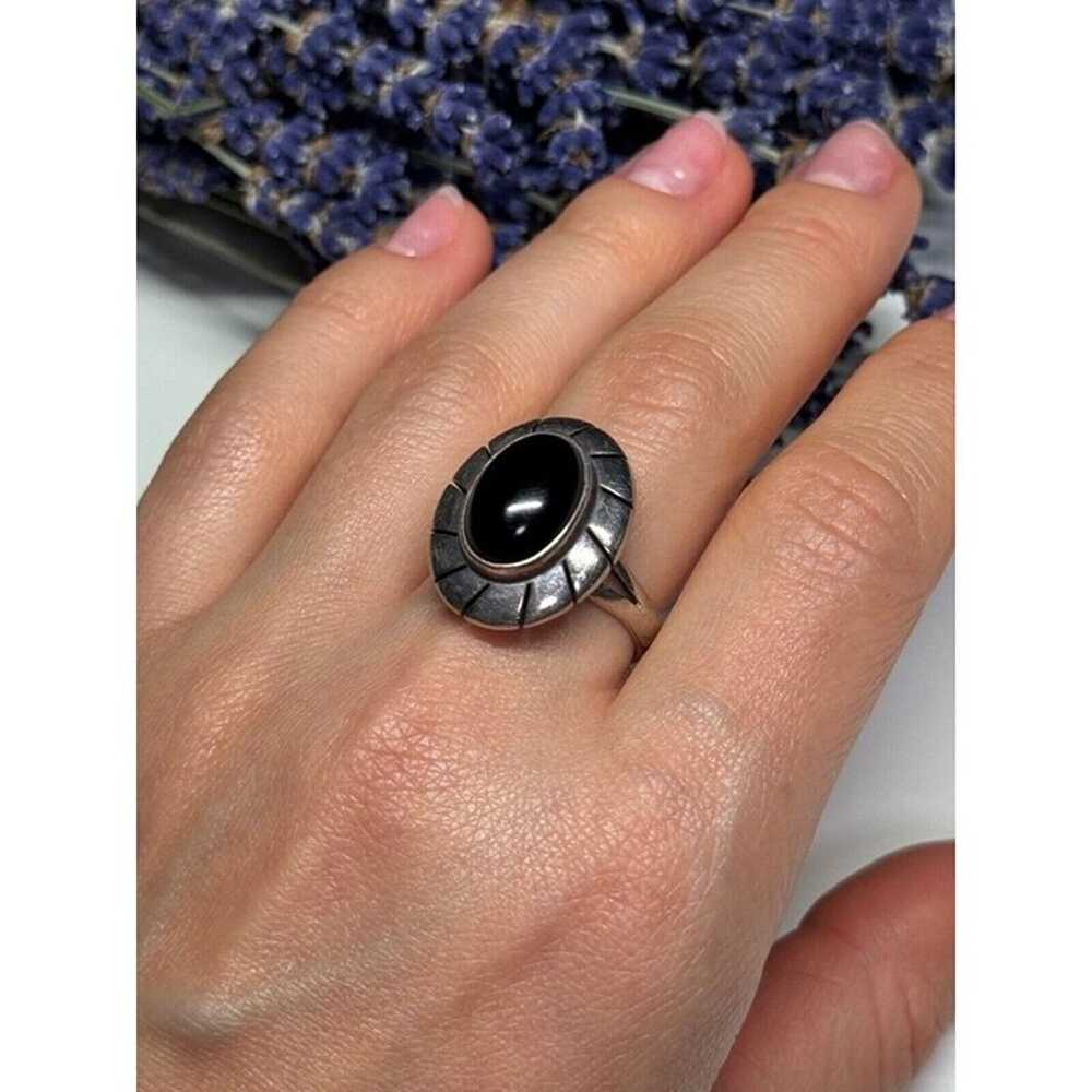 925 STERLING SILVER ONYX RING SIZE 8.5 - image 3