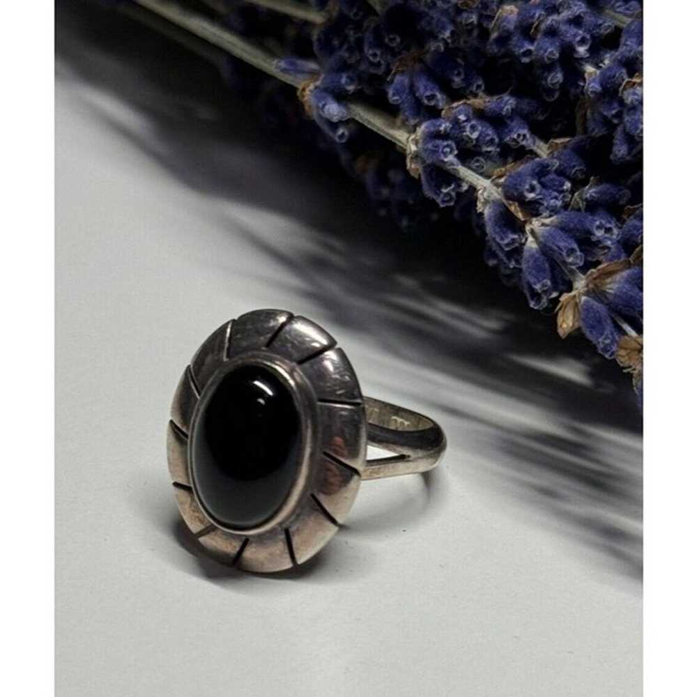 925 STERLING SILVER ONYX RING SIZE 8.5 - image 4