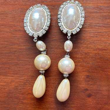 Vintage Lawrence VRBA Rhinestone Baroque Pearl Cl… - image 1