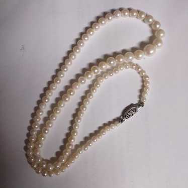 14k gold graduated cultured saltwater pearl stran… - image 1