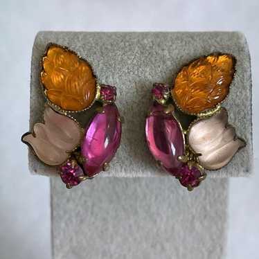 Vintage earrings Lily flower carved glas