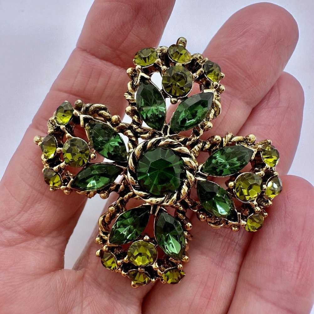 Weiss Maltese Cross Vintage Brooch Clip On Earrin… - image 10