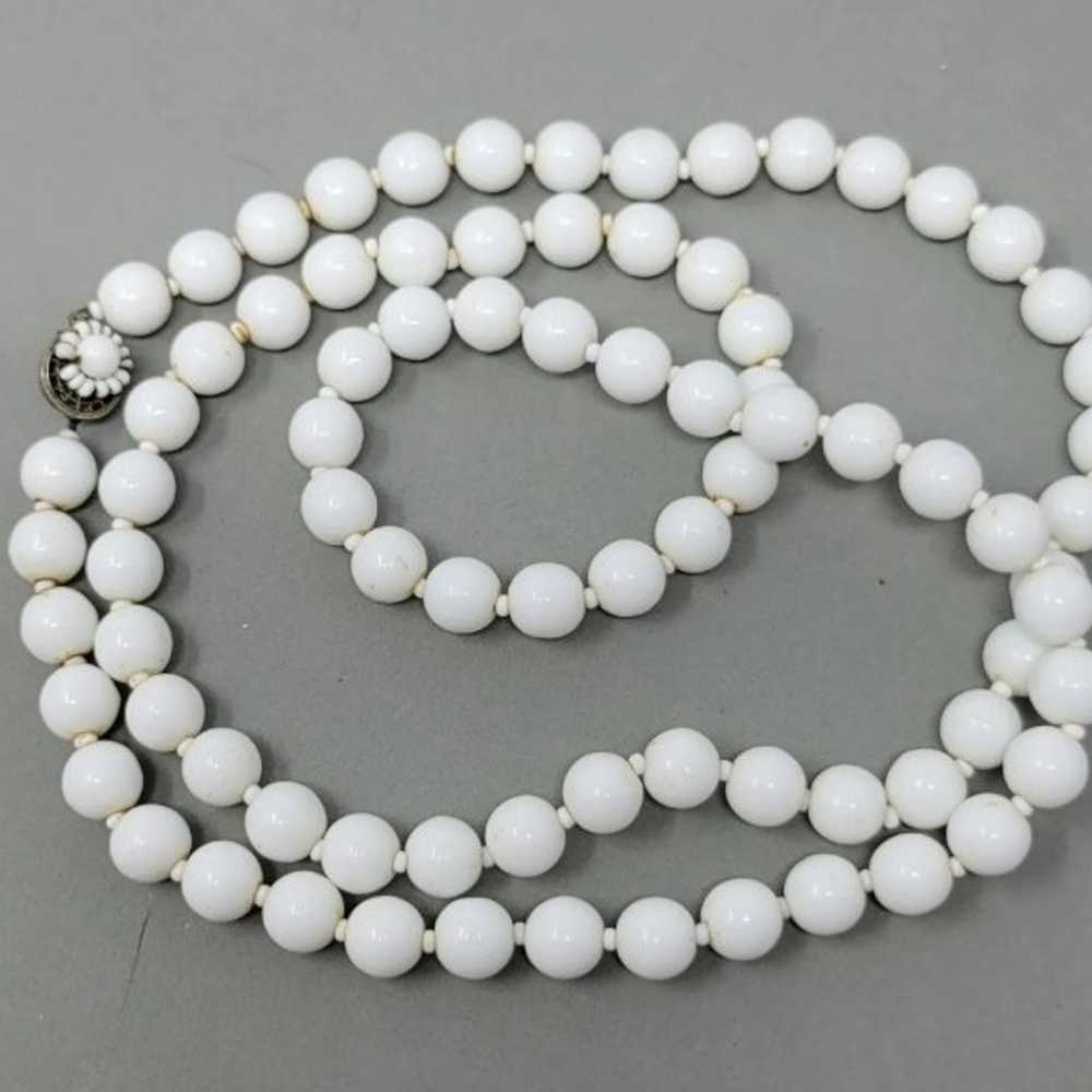 Miriam Haskell Necklace Beaded White Milk Glass 3… - image 4