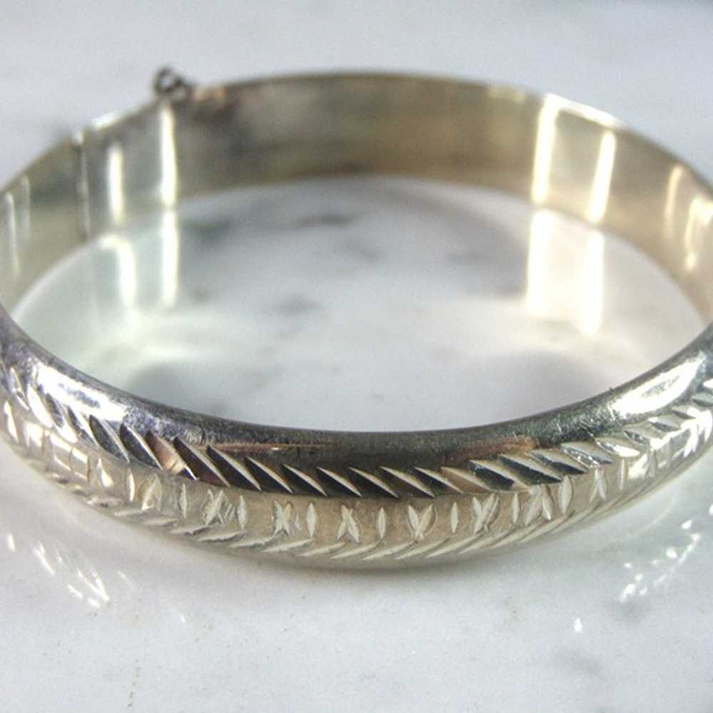 Womens Sterling Silver Etched Bangle Bracelet 16.… - image 1