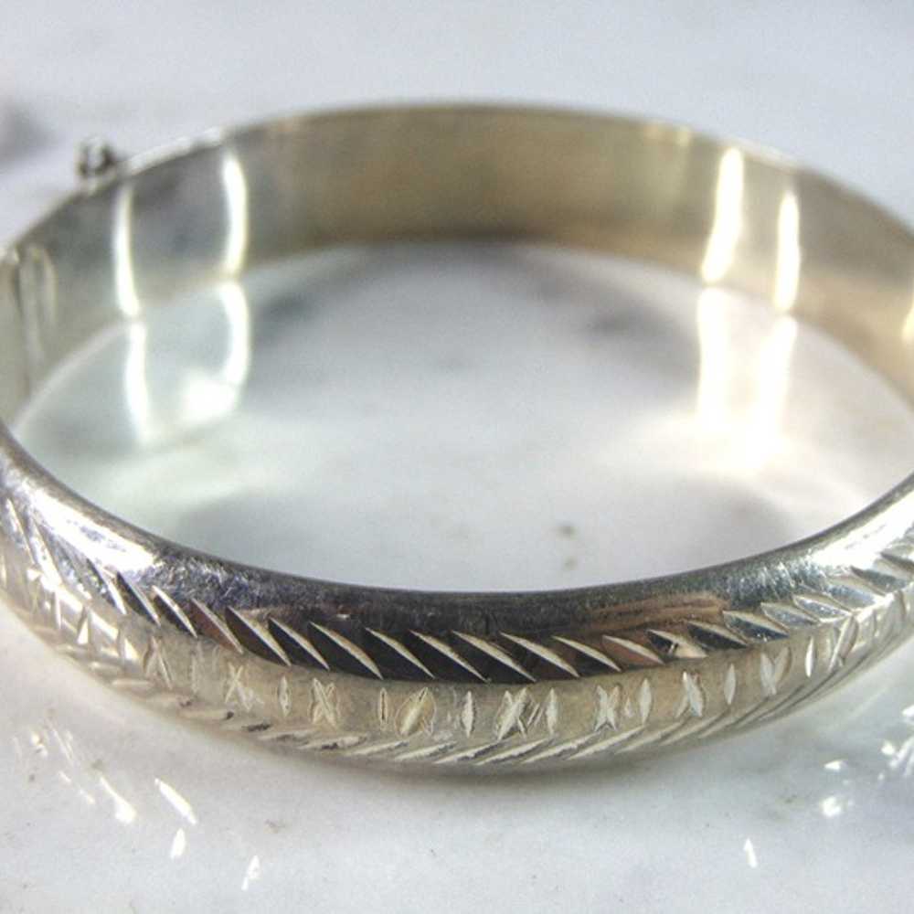 Womens Sterling Silver Etched Bangle Bracelet 16.… - image 3