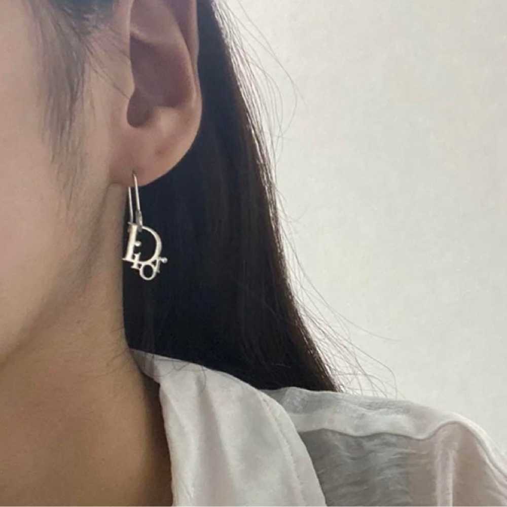 【】Dior Logo Earrings Silver - image 4