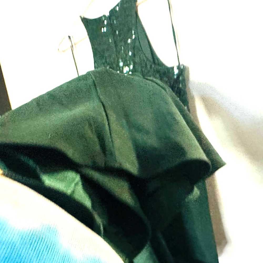 Badgley Mischka Green Crepe Sleeveless Sequin Ruf… - image 12