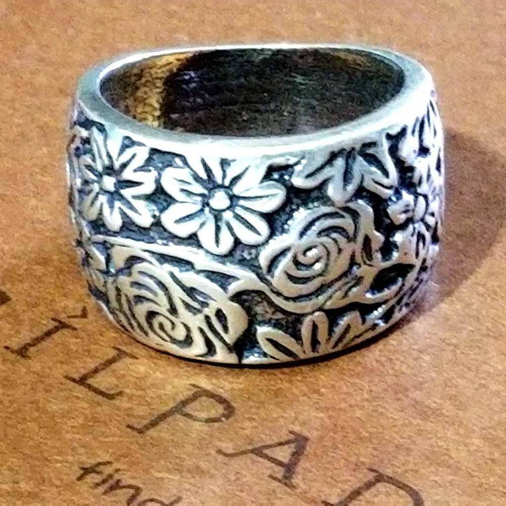 Silpada Sterling Silver Floral Band Ring, Sz 8.5 - image 1