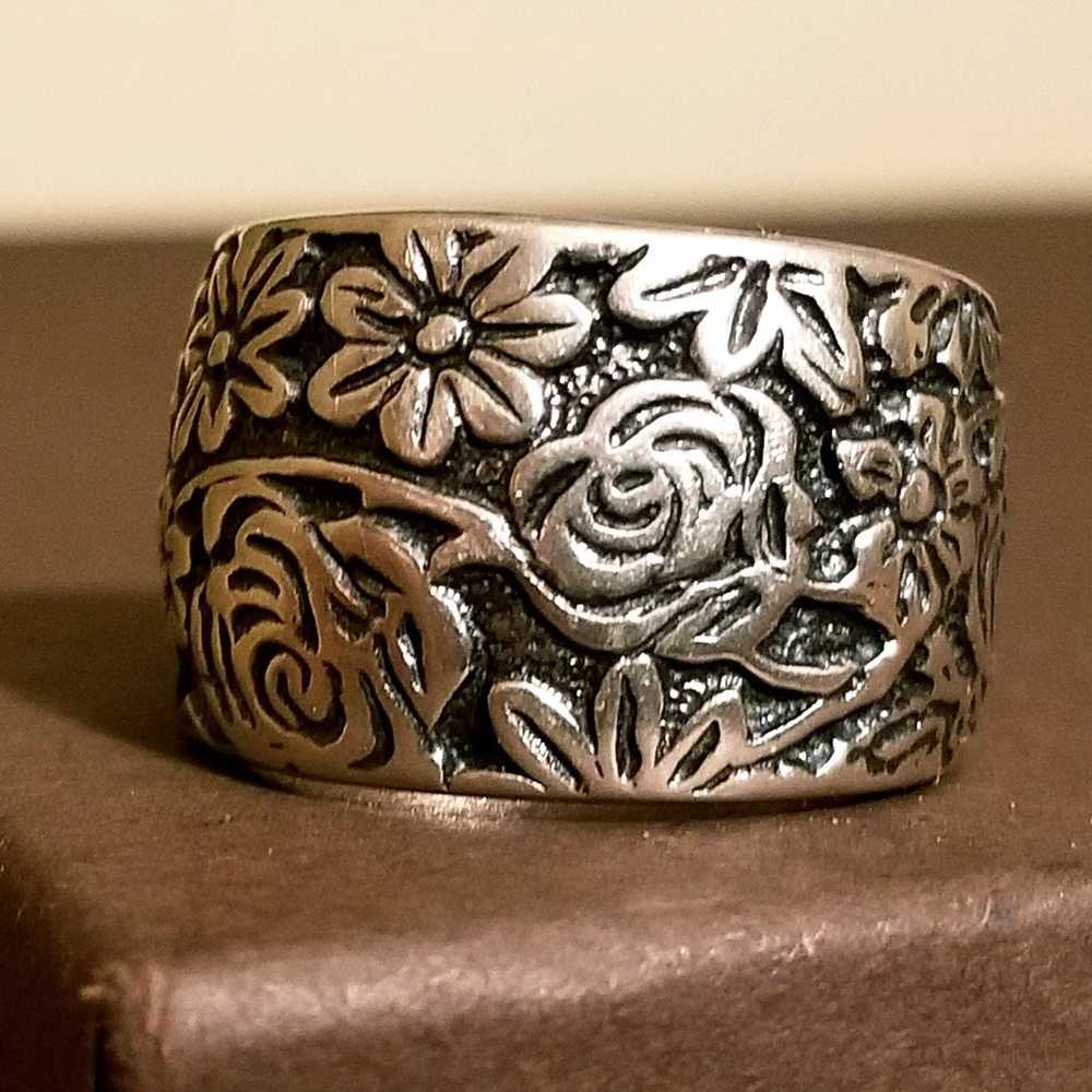 Silpada Sterling Silver Floral Band Ring, Sz 8.5 - image 3