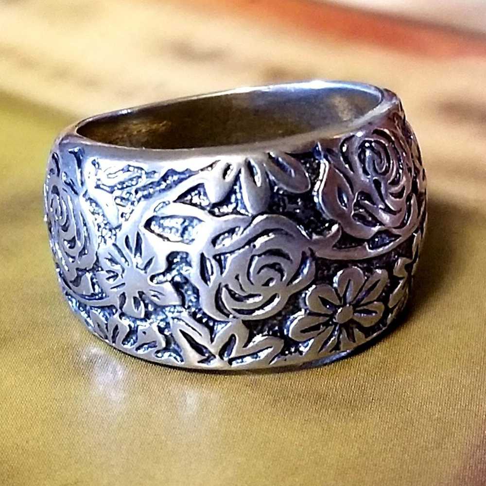 Silpada Sterling Silver Floral Band Ring, Sz 8.5 - image 6