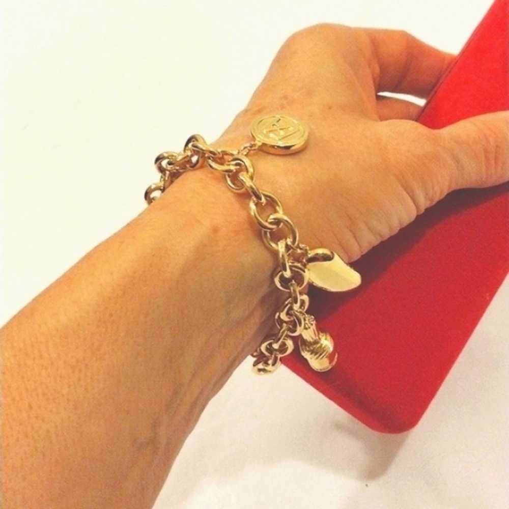 Elizabeth Arden Gold Charm Bracelet Thick Chain 5… - image 1