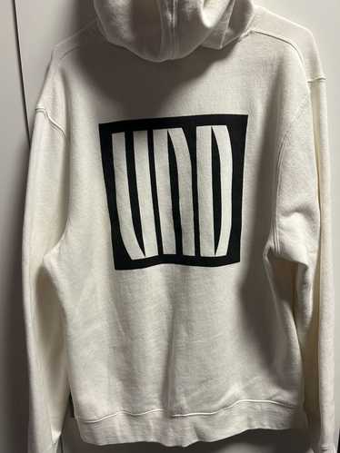 Undefeated Undefeated white logo hoodie size Mediu