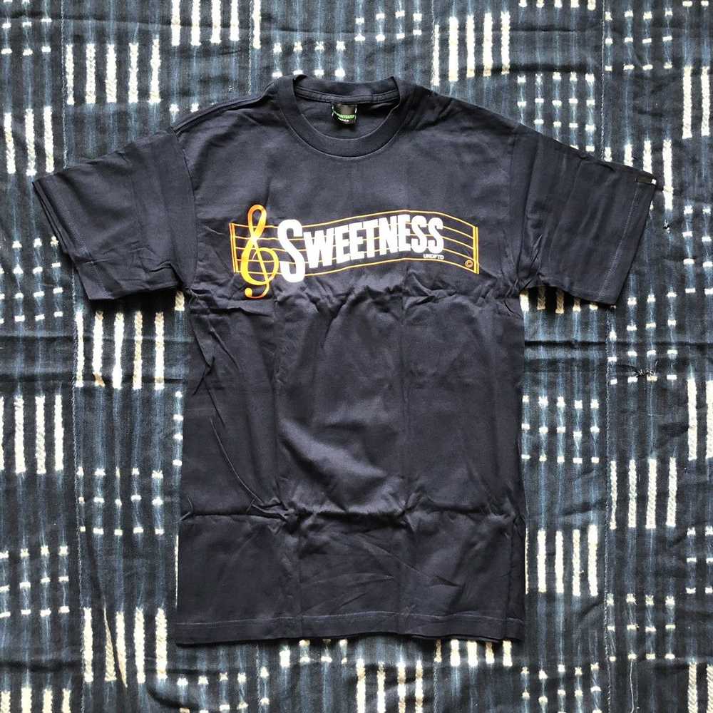 Undefeated Undefeated sweetness tee M - image 1