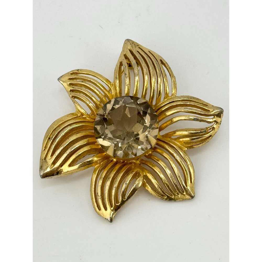 Vintage Vintage topaz glass rhinestone flower bro… - image 1