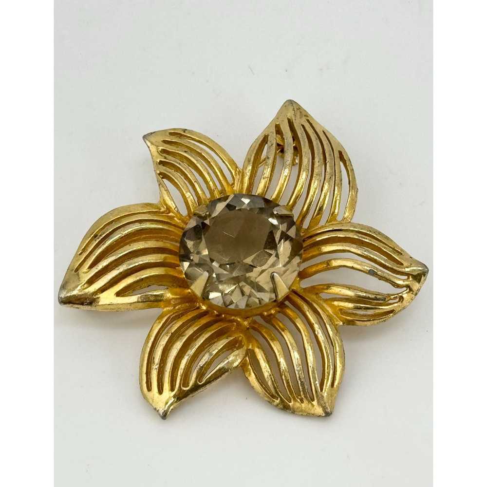 Vintage Vintage topaz glass rhinestone flower bro… - image 2