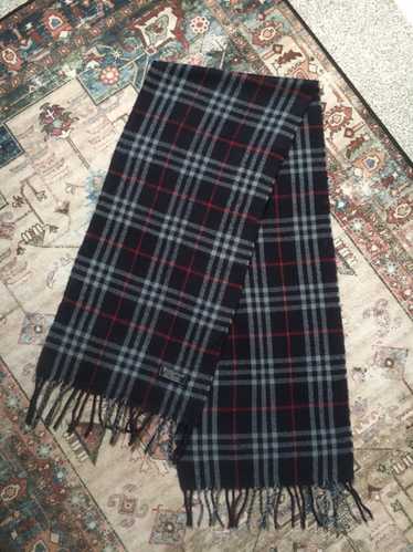 Burberry Vintage Burberry lambs wool scarf - image 1