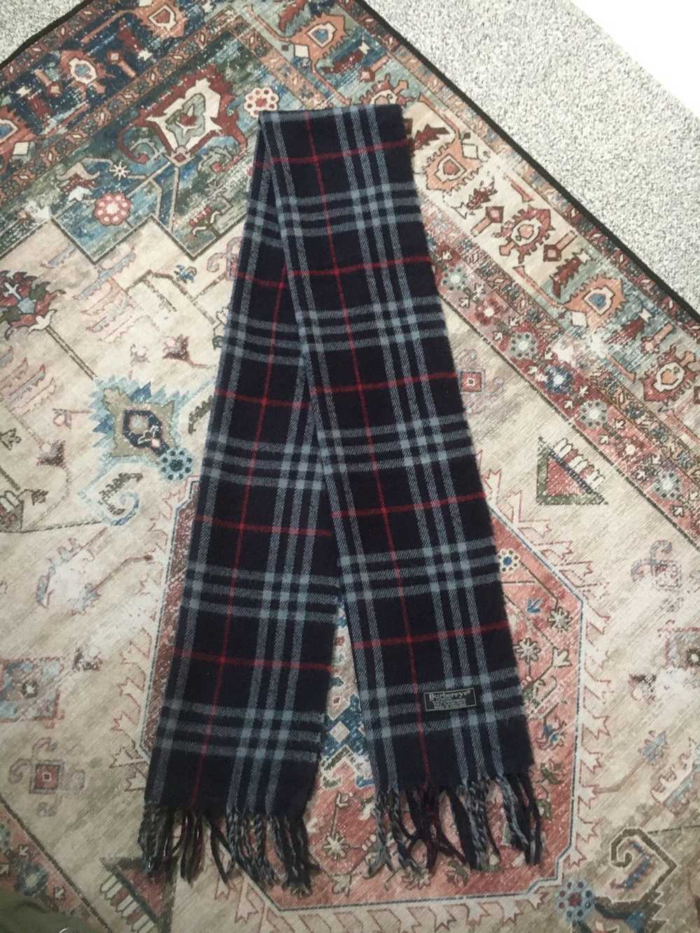 Burberry Vintage Burberry lambs wool scarf - image 2