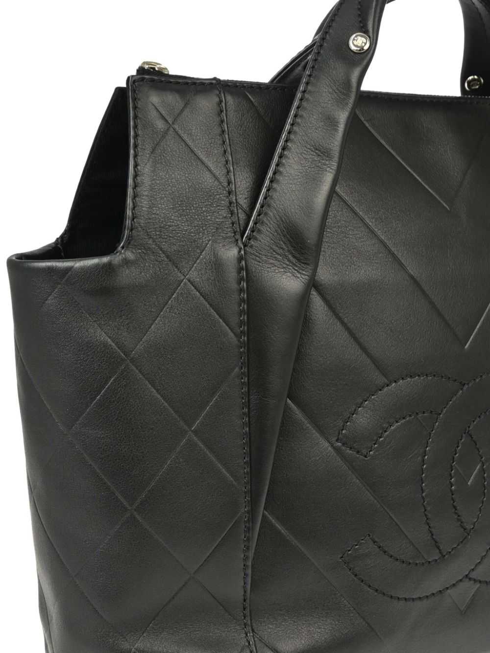 CHANEL Pre-Owned 2006 V-Stitch tote bag - Black - image 3