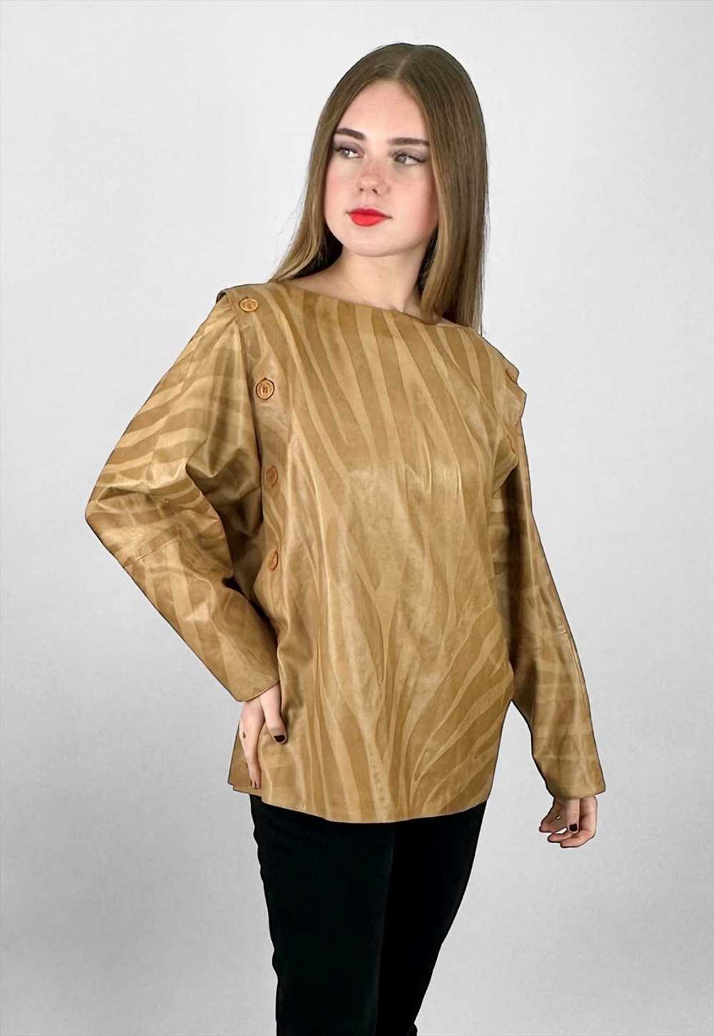 80's Vintage Animal Print Brown Leather Batwing T… - image 1