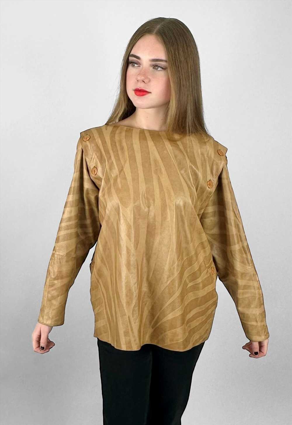 80's Vintage Animal Print Brown Leather Batwing T… - image 2