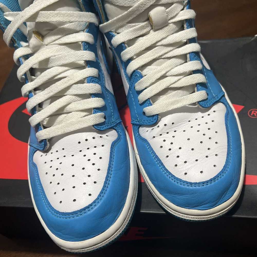 Nike Air Jordan 1 UNC Retro High - image 10