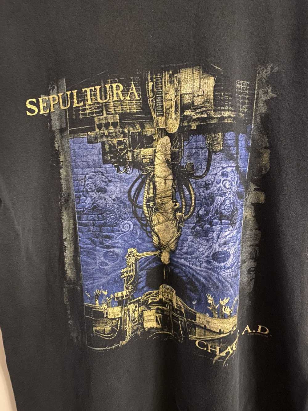 Band Tees × Vintage VINTAGE 2004 SEPULTURA CHAOS … - image 2