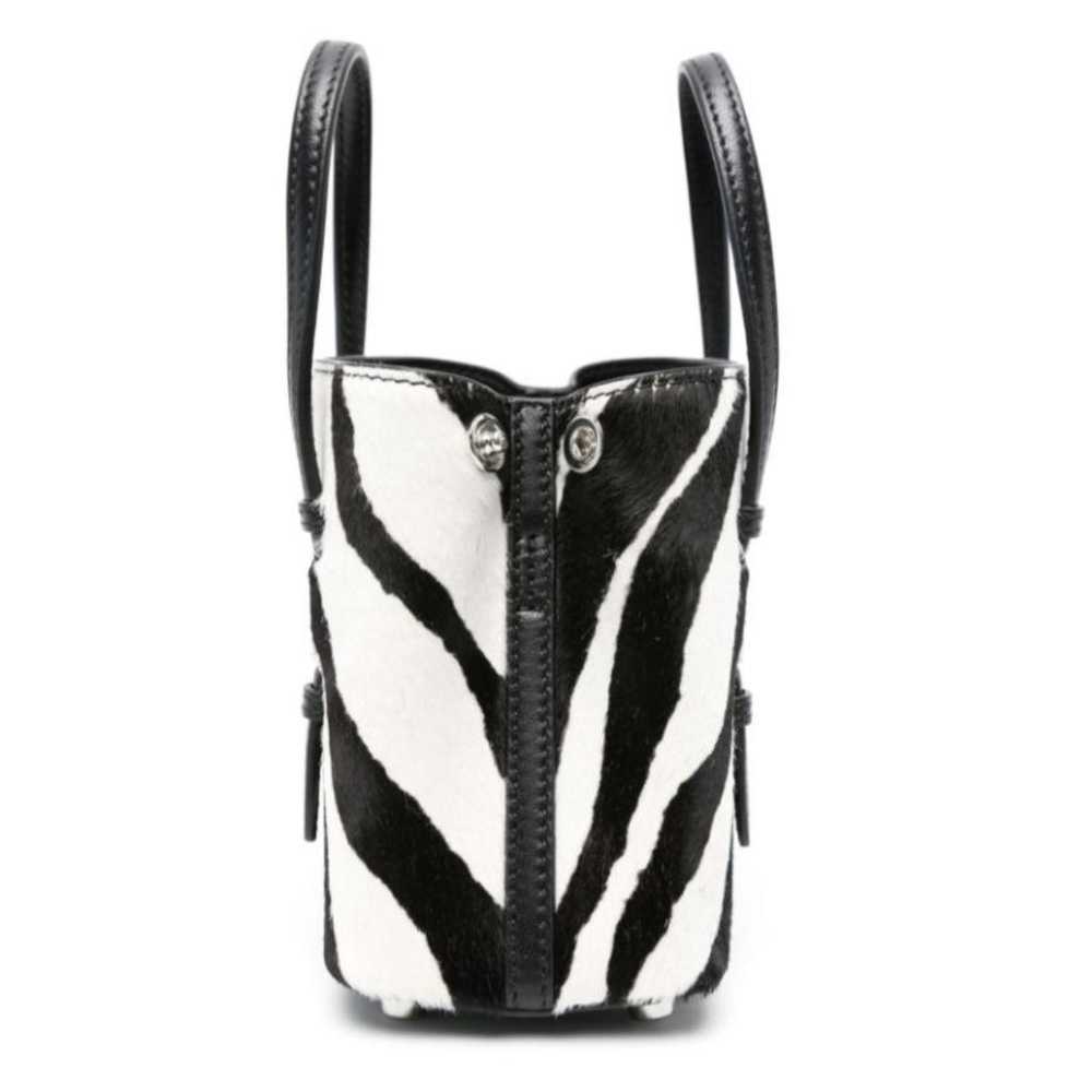 Alaïa Mina leather crossbody bag - image 4