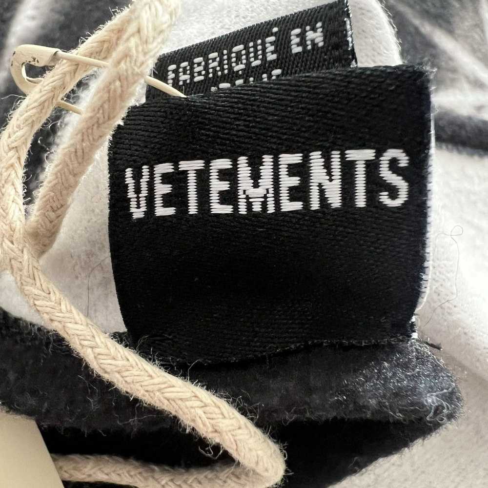 Vetements Vetements Skull Banner Scarf - image 8