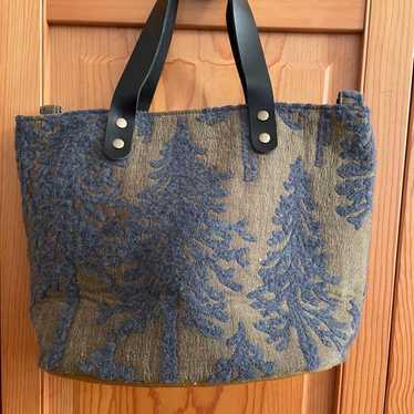 Minä perhonen Handmade Tote Bag