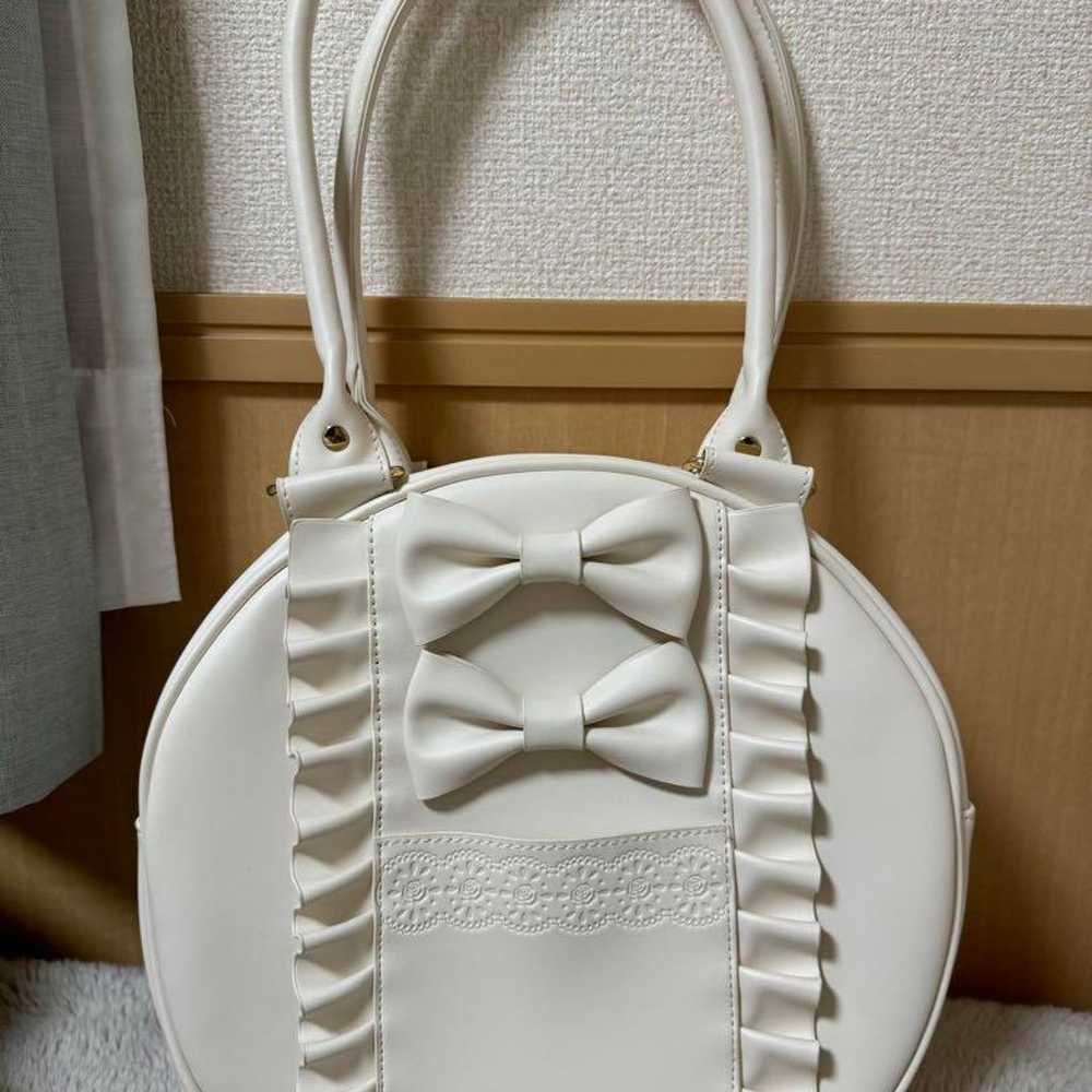 axes femme Kawaii Twin Ribbon Round Bag White - image 1