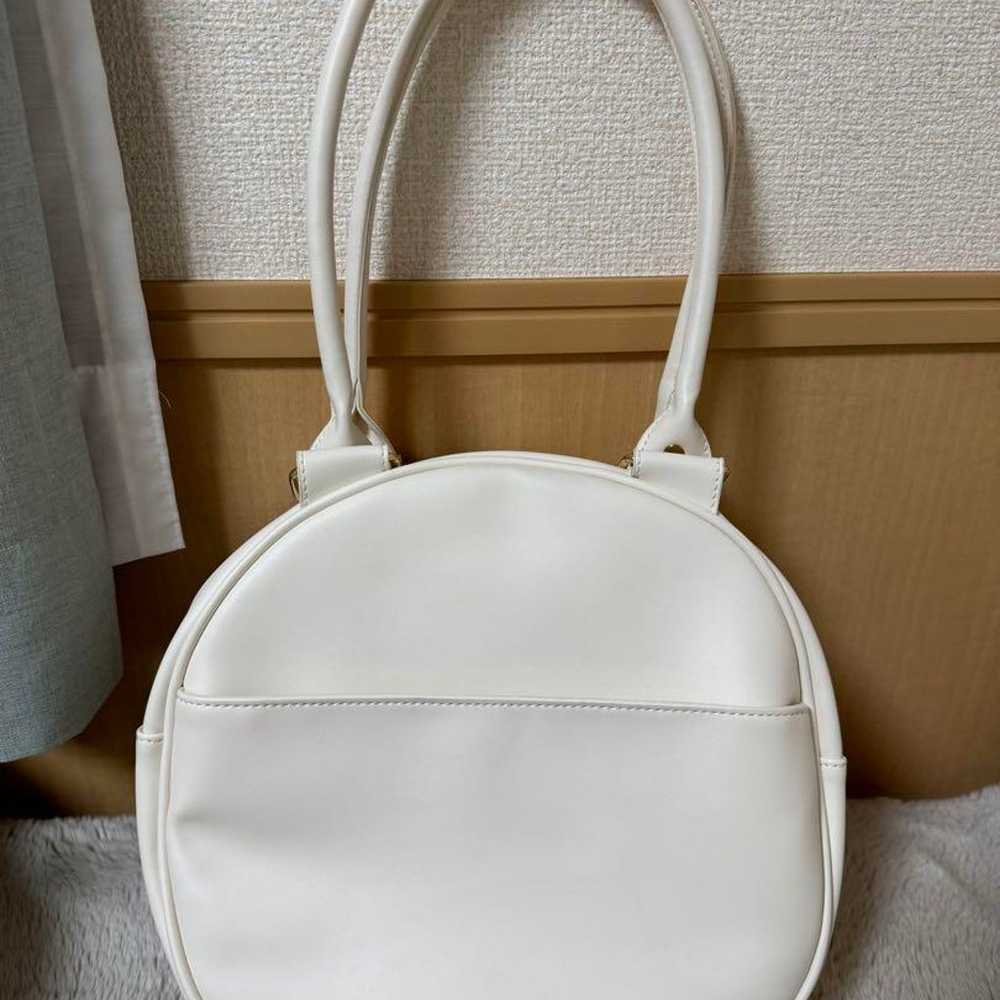 axes femme Kawaii Twin Ribbon Round Bag White - image 3