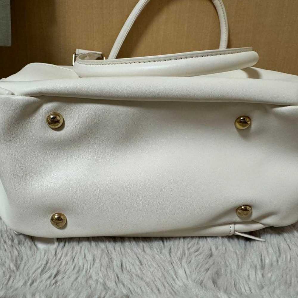 axes femme Kawaii Twin Ribbon Round Bag White - image 4