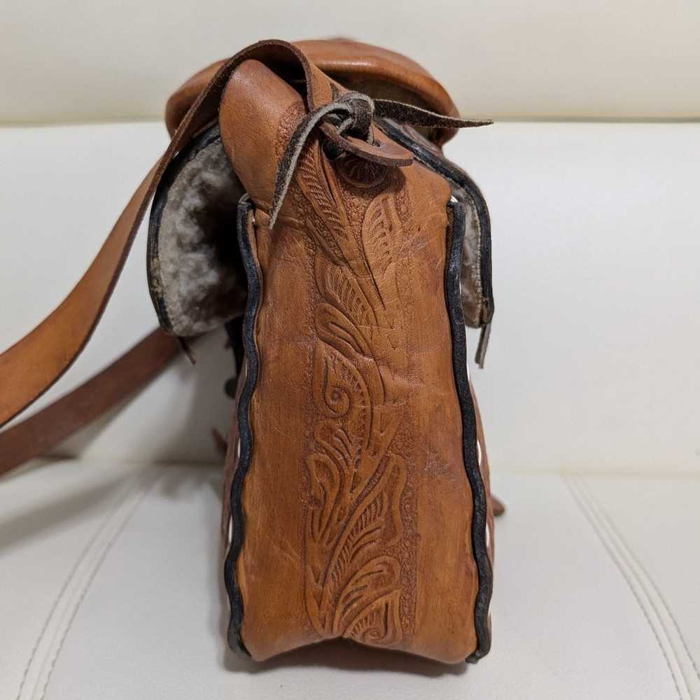 Vintage Tooled Leather Horse Saddle Tack Purse Sh… - image 4