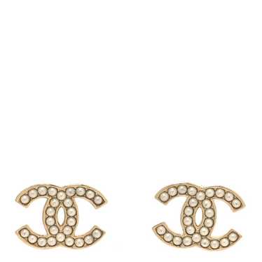 CHANEL Pearl CC Earrings Gold