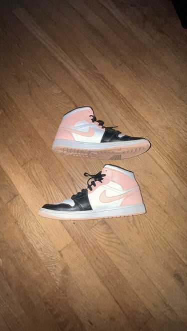 Jordan Brand Jordan 1 mid artic orange black toe