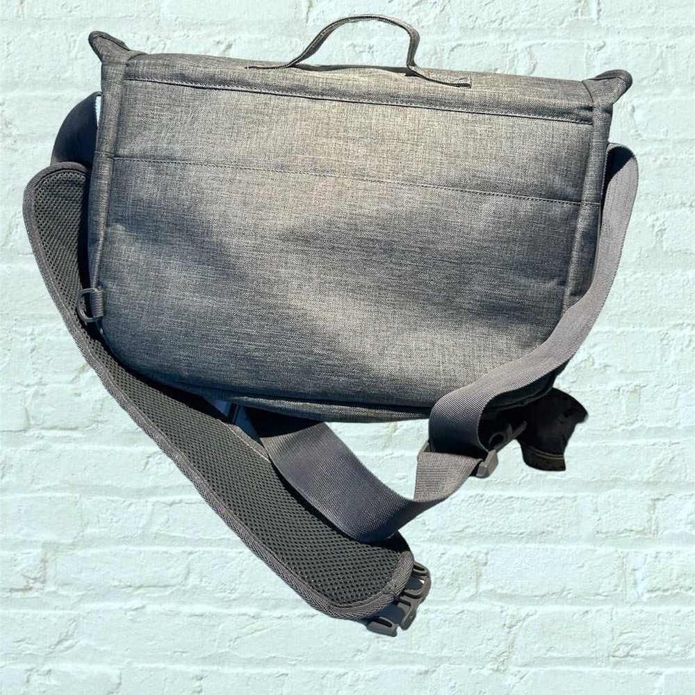 Herschel Supply Co. laptop computer messenger bag - image 3