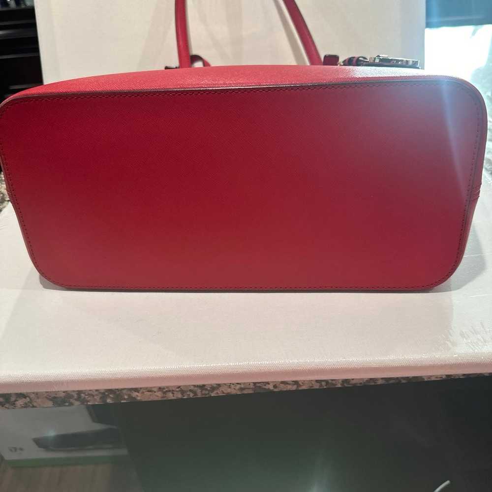 EUC Michael Kors Extra large Red Tote with MK gol… - image 10