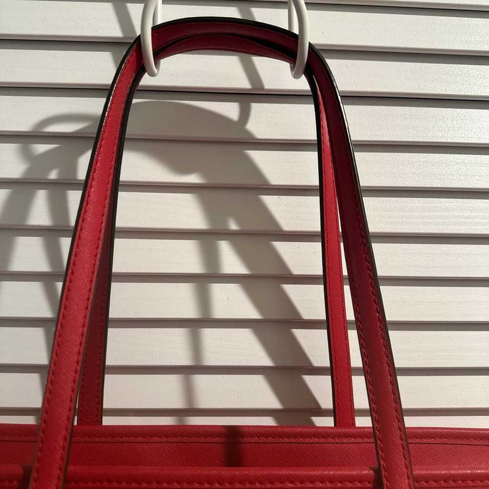 EUC Michael Kors Extra large Red Tote with MK gol… - image 5