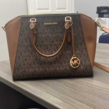 Michael Kors cross body