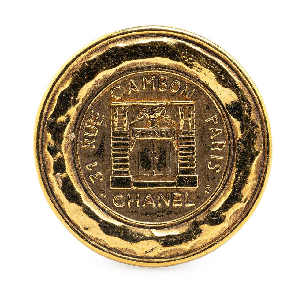 Gold Chanel Vintage '31 Rue Cambon' Hammered Broo… - image 1