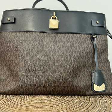 AUTHENTIC MICHAEL KORS GRAMERCY LARGE SIGNATURE SA