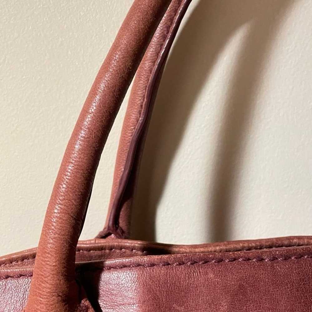 Isabella Fiore woven leather tote - image 6