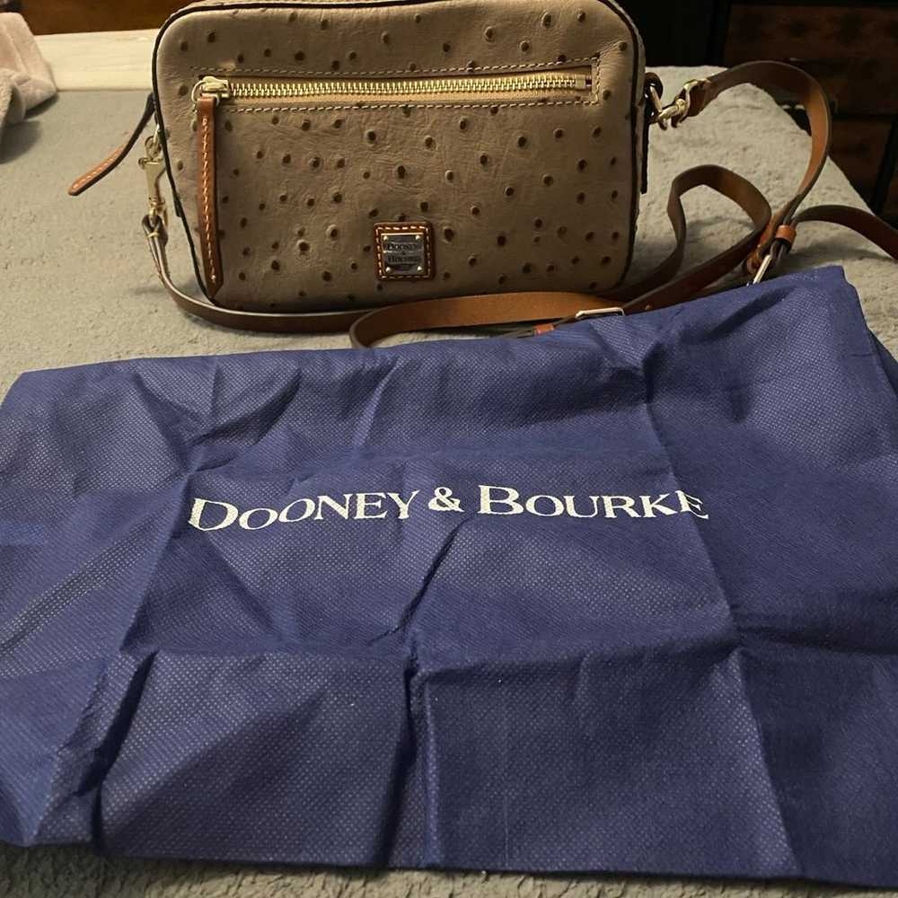 Dooney & Bourke - image 5