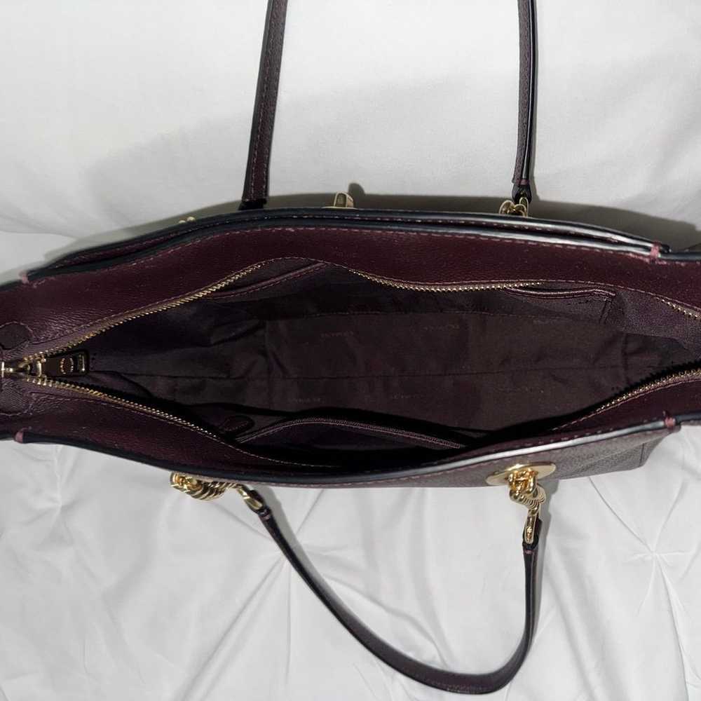 Oxblood Pebble Leather Turnlock Chain Tote Bag - image 3