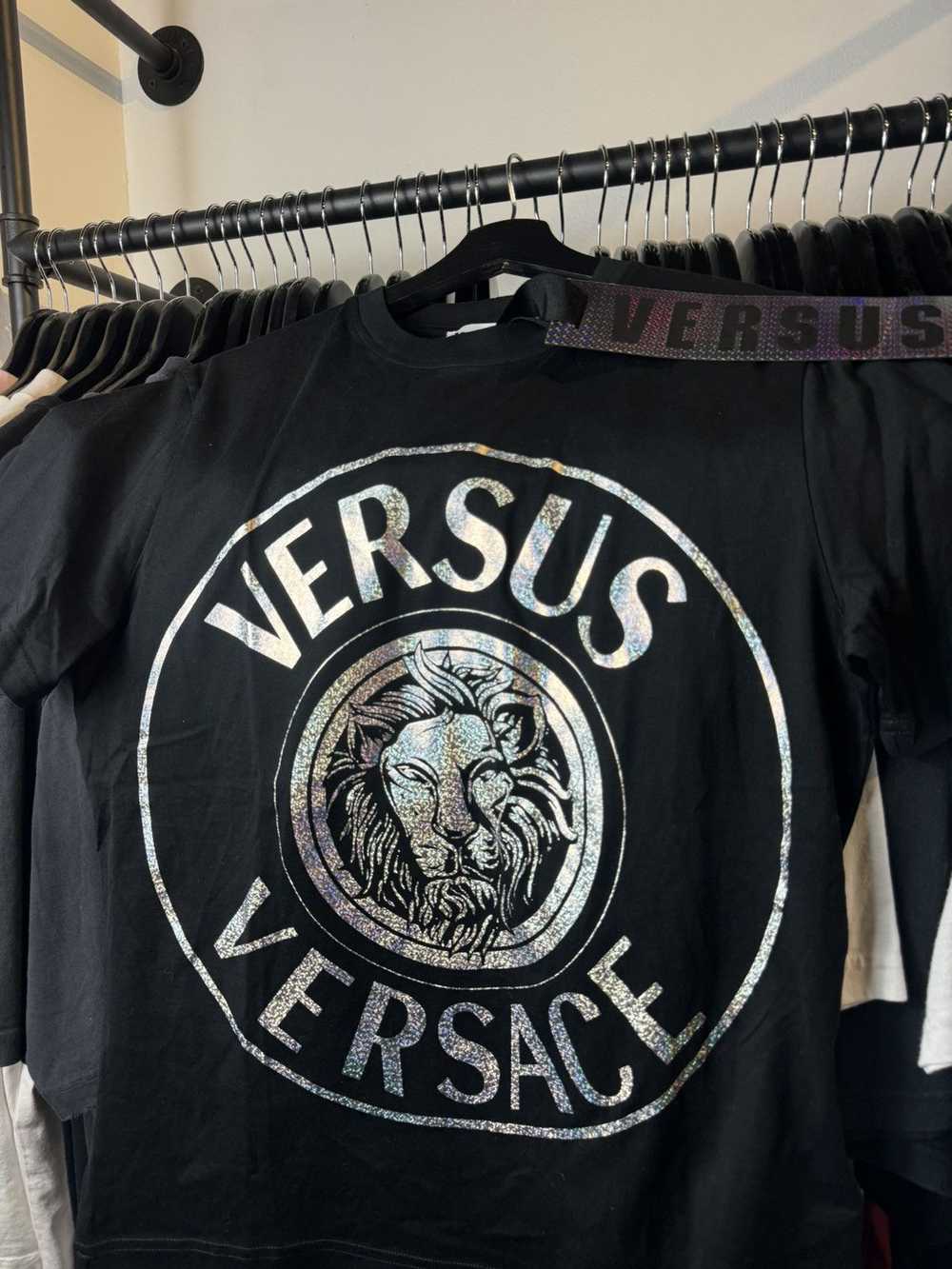 Versace × Versus Versace x Versus Foil Lion NWT T… - image 2