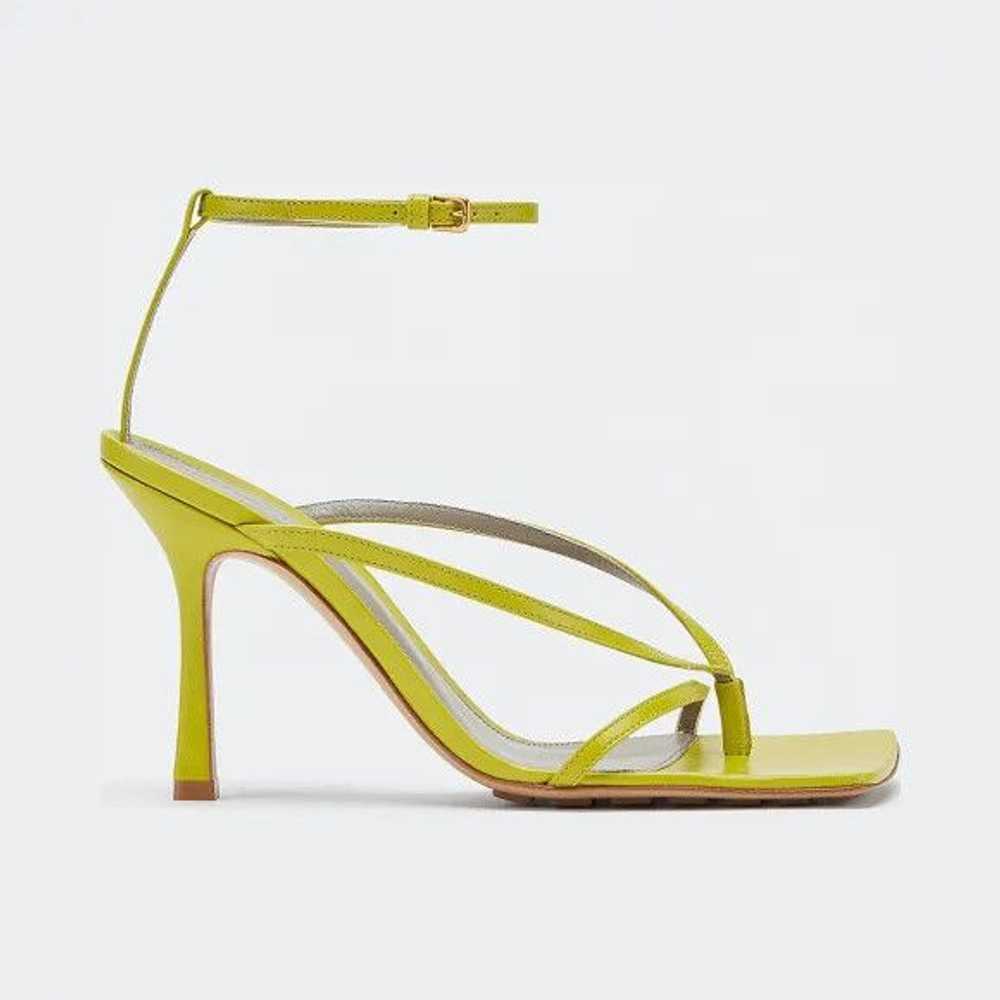 Bottega Veneta o1n1vont1124 Stretch Sandals in Ye… - image 1